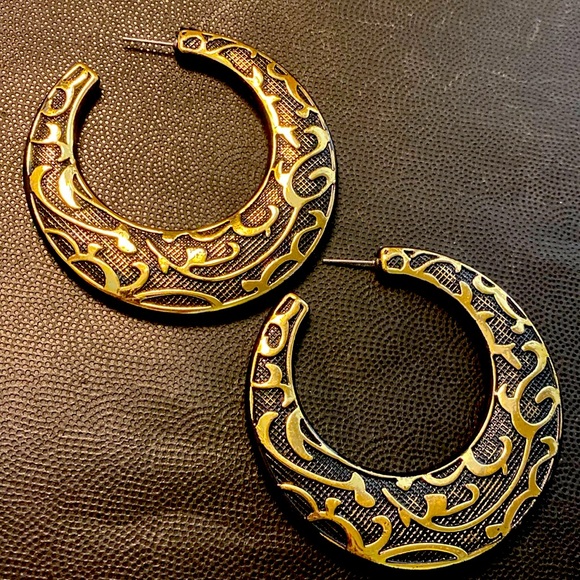 Vintage 80’s Gold tone Huge hoop dangling pierced Earrings - Picture 3 of 7